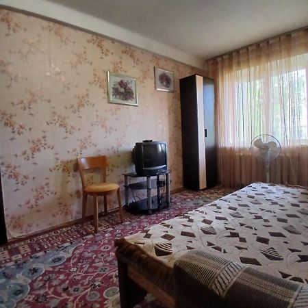 Квартира На Дегтярёвской Kiev Esterno foto